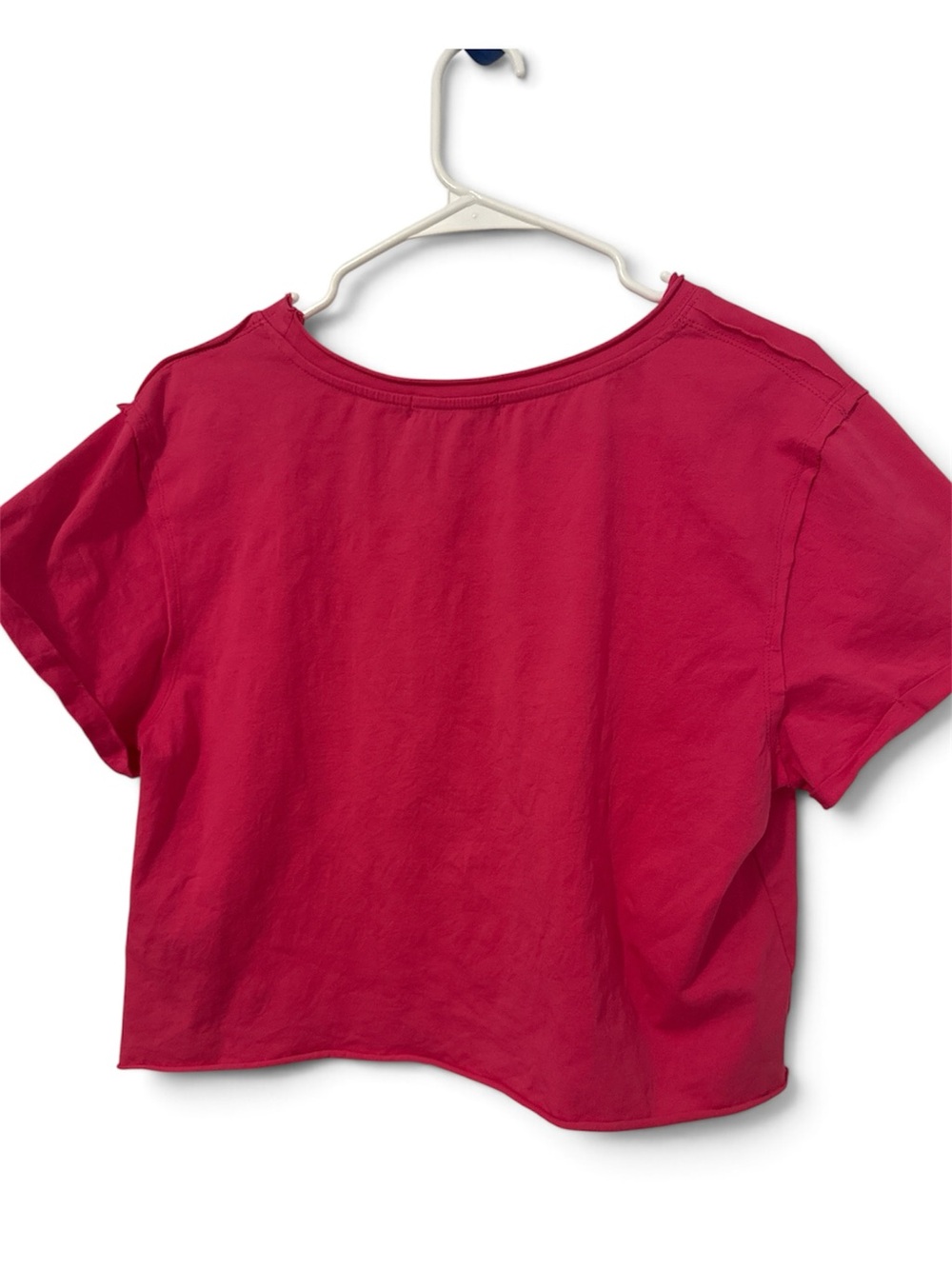 Women’s Raspberry Short-Sleeve Crop Tee - Picture 3 of 4